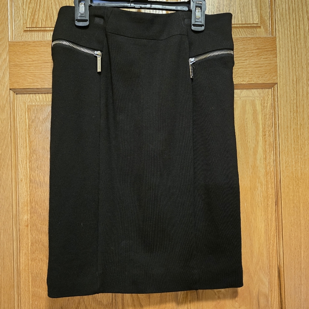 Michael Michael Kohrs Black Pencil Skirt with Silver Zipper Knee-Length, Size 4.